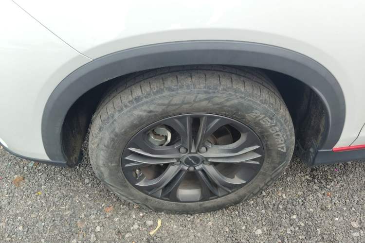 Used Dongfeng Fengon 500 2022 1.5T CVT Comfort Edition Left Front Wheel Hub