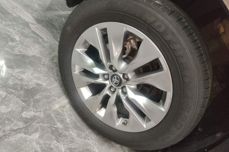 Used Toyota Wildlander 2020 Dual-Motor 2.5L E-CVT Four-Wheel Drive Luxury Edition
