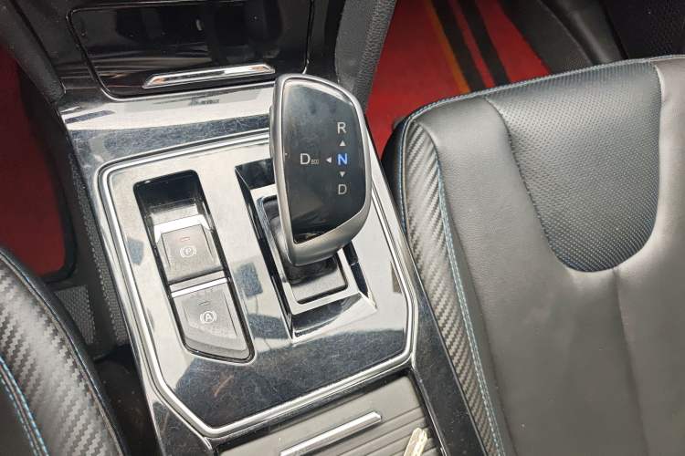 Used Venucia D60EV 2022 Standard Range Smart Drive Version Gear Lever