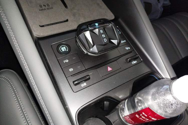 Used BYD Song L EV 2025 Intelligent Driving Version 662 km LiDAR Excellence Edition Gear Lever