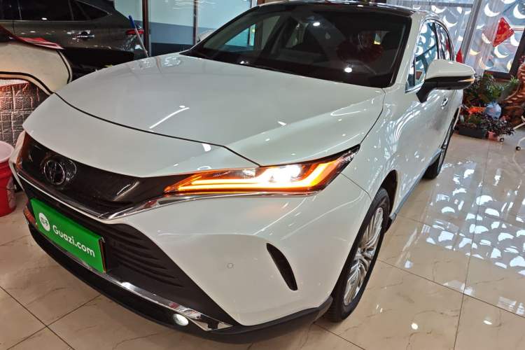 Used Toyota Harrier 2022 2.0L CVT Two-Wheel Drive Deluxe Edition