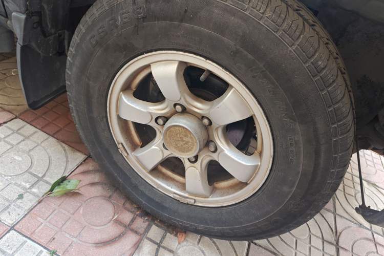 Used Dongfeng Ruichi 2010 2.4L Gasoline Two-Wheel Drive Standard Version ZG24
