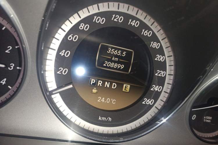 Used Mercedes-Benz E-Class 2010 E 260 CGI Coupe