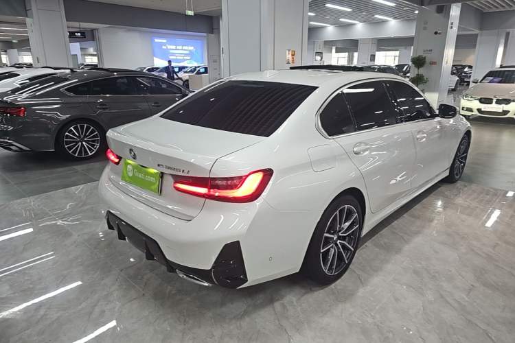 Used BMW 3 Series 2025 325Li M Sport Package Rear Right 45 Deg