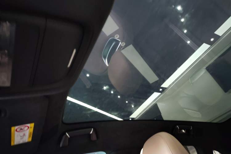 Used XPeng G9 2025 625 Long-Range Max Headliner