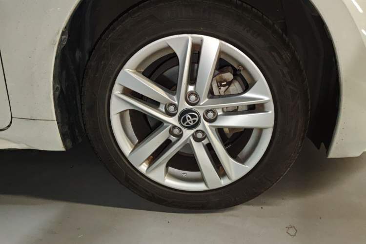Used Toyota Levin 2019 185T CVT Luxury Edition China VI Standard Right Front Wheel Hub