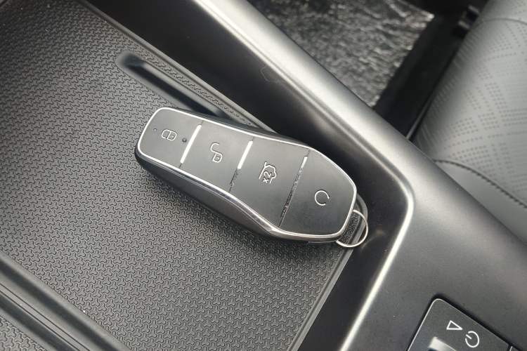 Used BYD Qin PLUS 2025 DM-i Smart Drive 120KM Superior Model
