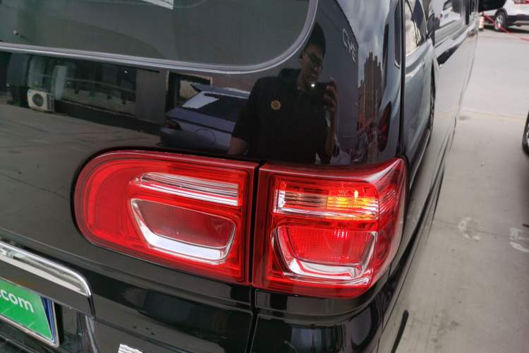 Used FORTHING Lingzhi 2023 M5L 1.6L Comfort Edition 7-Seater