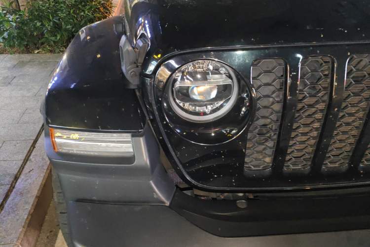 Used Jeep Wrangler New Energy 2021 Four-Door 2.0T 4xe Sahara Right Front Headlight