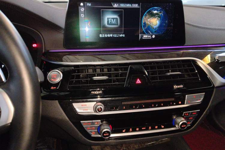 Used BMW 5 Series 2018 Facelifted 530Li xDrive M Sport Package
