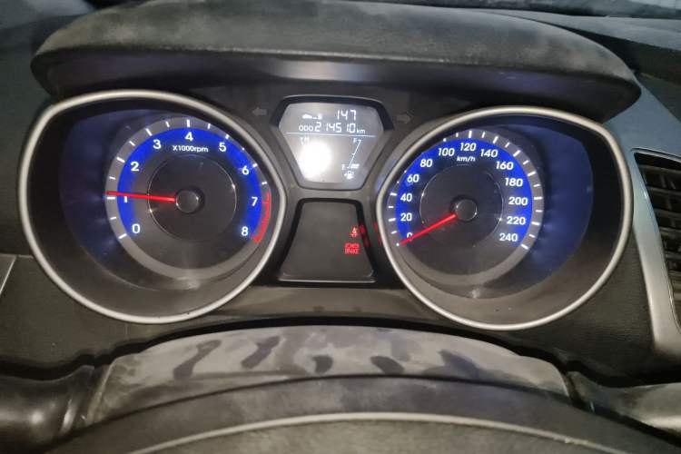 Used Hyundai Elantra (5th Generation / Langdong) 2012 1.6L Manual Fashion Edition
