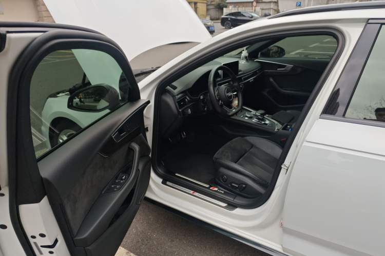 Used Audi A4 2020 Avant Futurist 40 TFSI Luxury Dynamic Model