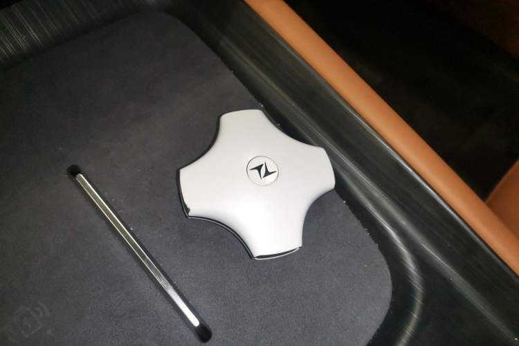 Used Dongfeng eπ eπ007 2025 Model Pure-Electric 565 All-Wheel-Drive Max Leading Edition Vehicle Key