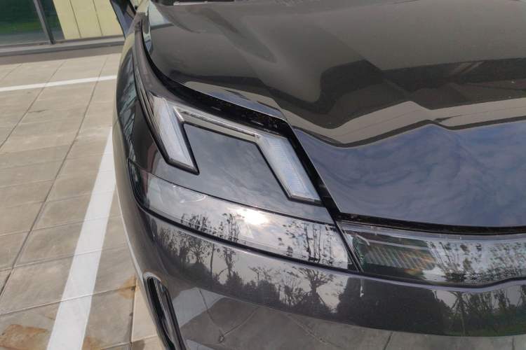 Used Lynk & Co 08 EM-P 2023 120km Long-Range Pro