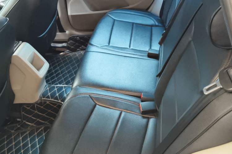 Used Volkswagen Gran Lavida 2013 1.4 TSI Automatic Comfort Model