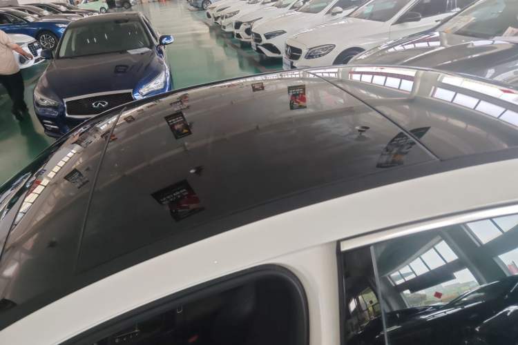 Used Mercedes-Benz A-Class 2022 Revised Version A 200 L Sport Sedan Fashionable Style Roof