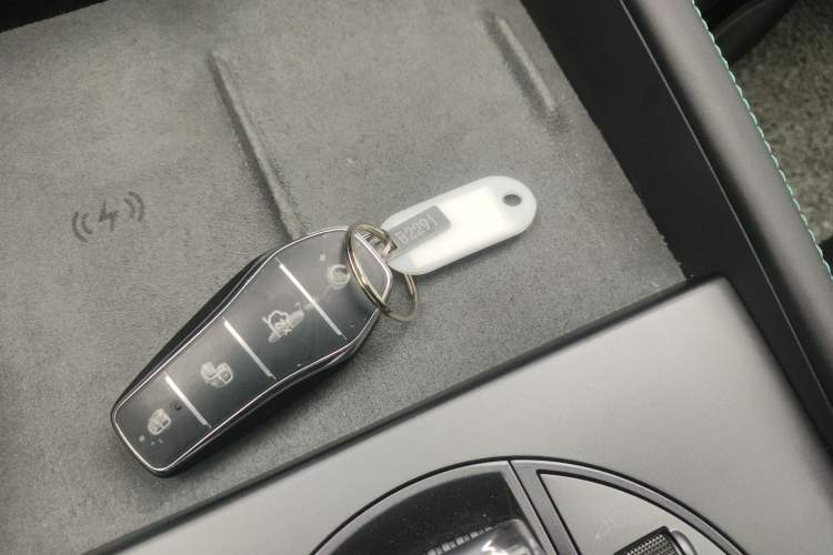 Used BYD Seal 06 New Energy 2025 DM-i Smart Drive 120KM Deluxe Model Interior 1