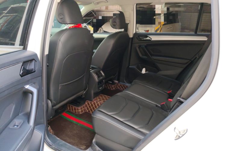 Used Volkswagen Tiguan L 2017 330TSI Automatic Two-Wheel Drive Luxury Edition Left Rear Seat