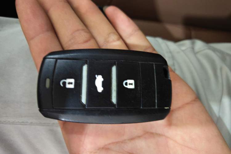 Used Changan CS75 2017 Shangkui Edition 1.5T Automatic Fengxiang Model
