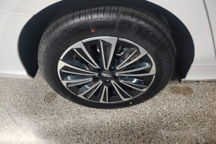 Used Chery Fengyun A8 2024 127 ZHU FENG Version