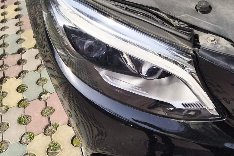 Used Mercedes-Benz GLE Coupe 2018 GLE 320 4MATIC Coupe SUV Right Front Headlight