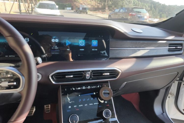 Used JETOUR X90 2022 Zilong 2.0T DCT Changsheng Edition 7-Seater Audio And AC Panel