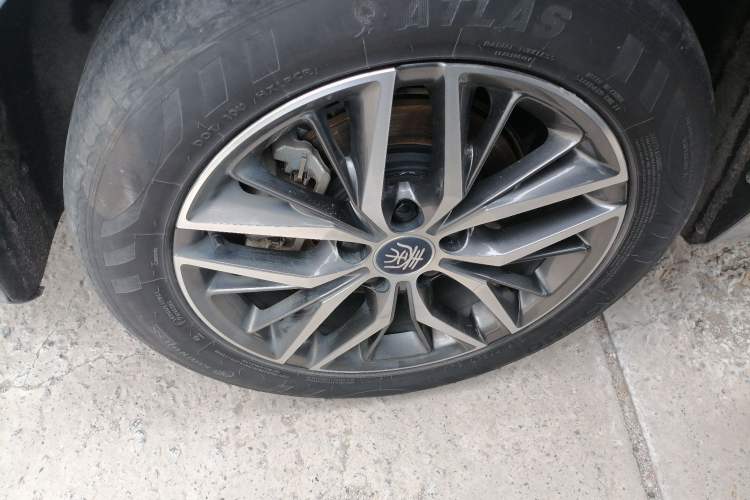 Used BYD Qin PLUS 2021 DM-i 55KM Flagship Model Right Rear Wheel Hub
