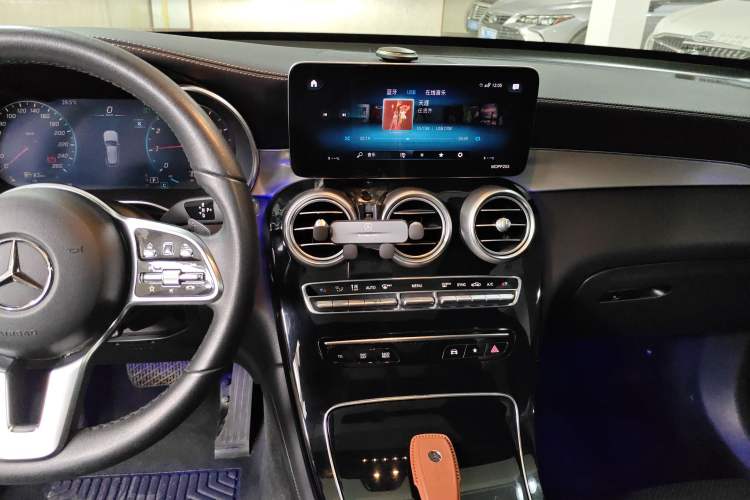 Used Mercedes-Benz GLC 2021 GLC 260 L 4MATIC Dynamic Edition Audio And AC Panel