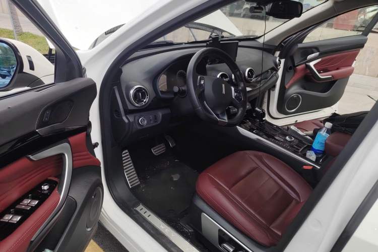 Used Wey VV7 2017 2.0T Flagship Model
