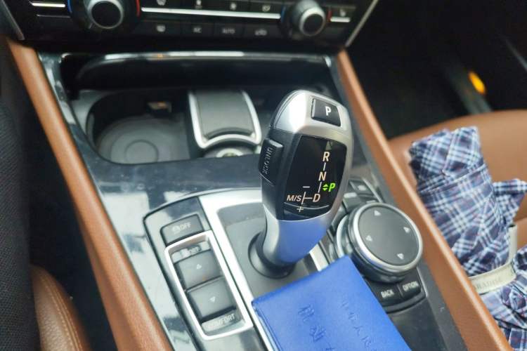 Used BMW 5 Series GT 2014 528i Leading Model
