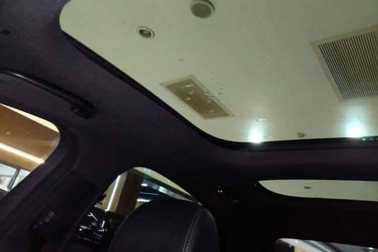 Used Mercedes-Benz E-Class 2019 E 200 Sport Edition Headliner