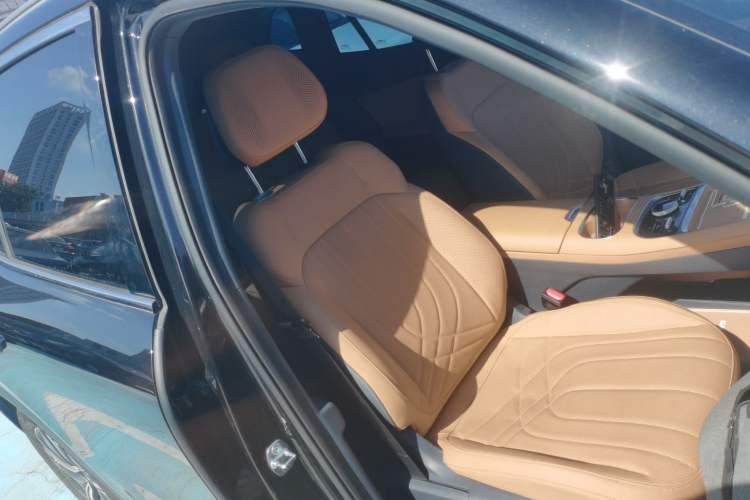 Used Geely Galaxy Galaxy Xingjian 7 EM-i 2025 120km Exploration+ Version