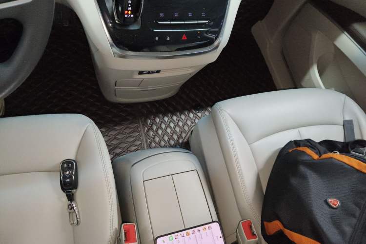 Used Buick GL8 2023 Land Executive Class Smart Enjoyment Model
