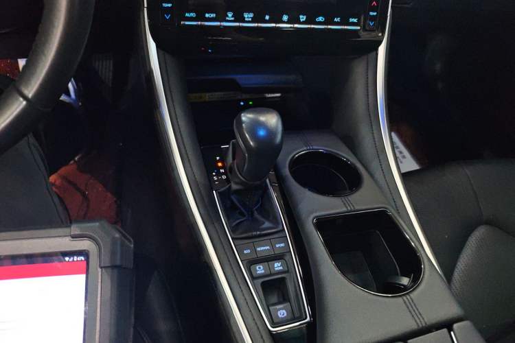 Used Toyota Avalon 2022 Dual-Engine 2.5L Luxury Edition