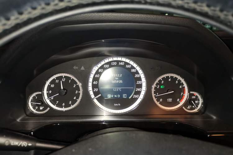 Used Mercedes-Benz E-Class 2010 E 260 CGI Fashion Model