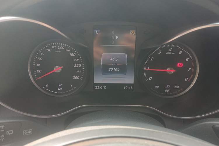 Used Mercedes-Benz GLC 2016 GLC 260 4MATIC Luxury Model