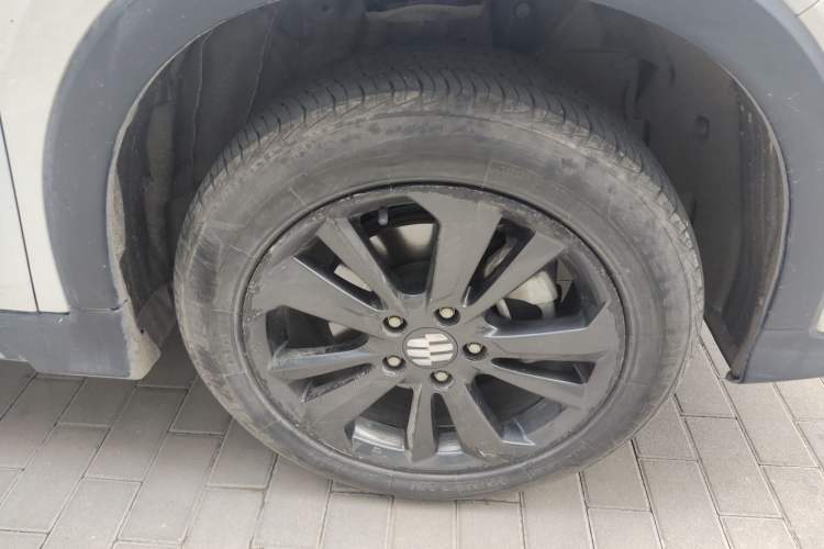 Used Everus VE-1 2021 Travel Edition Right Front Wheel Hub