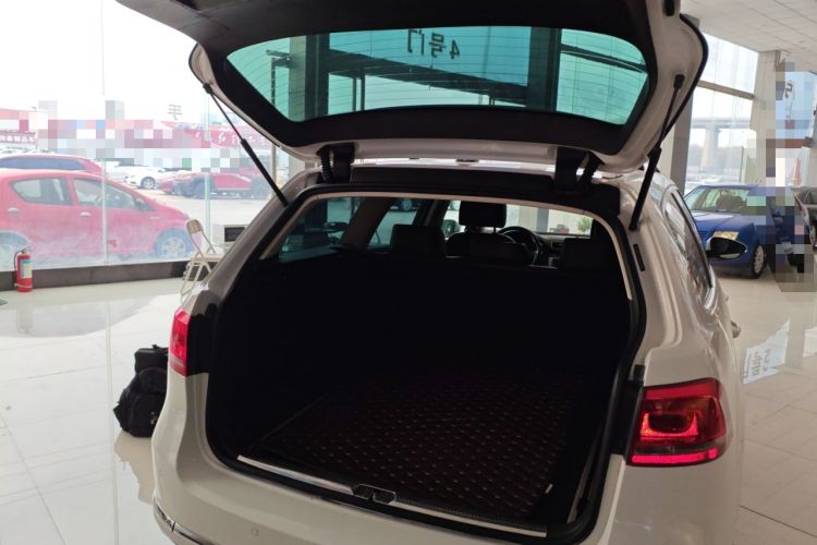 Used Volkswagen Magotan (Import) 2012 Travel Edition 2.0 TSI Comfort Version