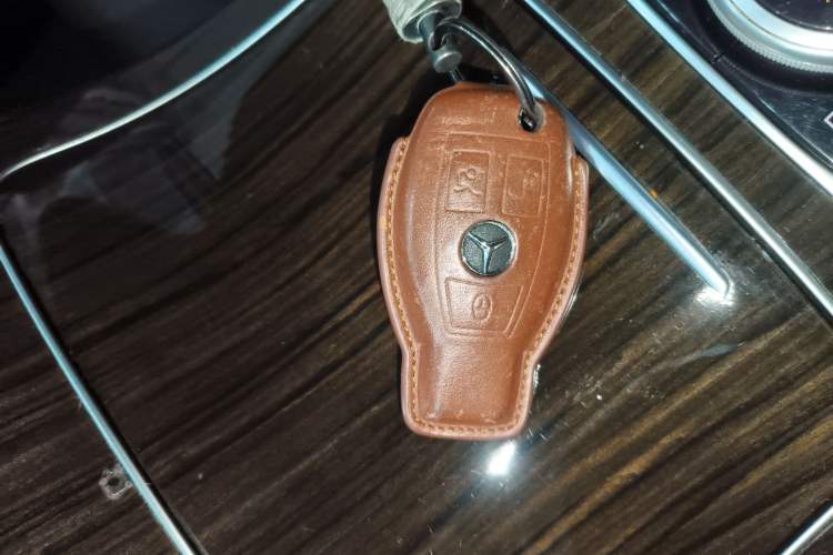 Used Mercedes-Benz GLC 2018 GLC 260 4MATIC Luxury Model Vehicle Key