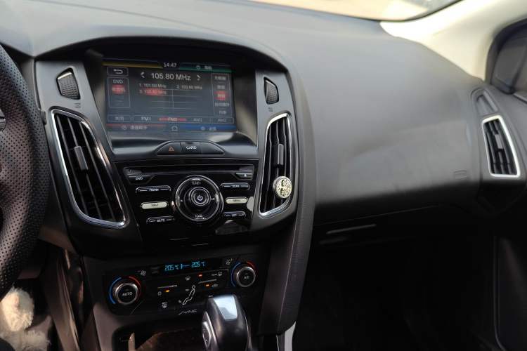 Used Ford Focus 2015 Hatchback 1.6L Automatic Fashion Edition