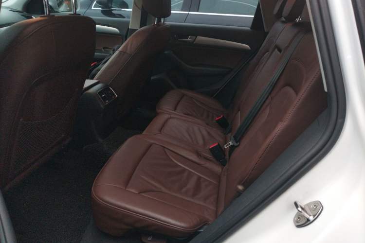 Used Audi Q5 2015 40 TFSI Technology Edition Left Rear Seat