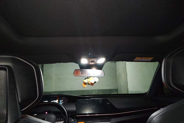 Used CHANGAN UNI-V 2022 1.5T Prestige Version Headliner