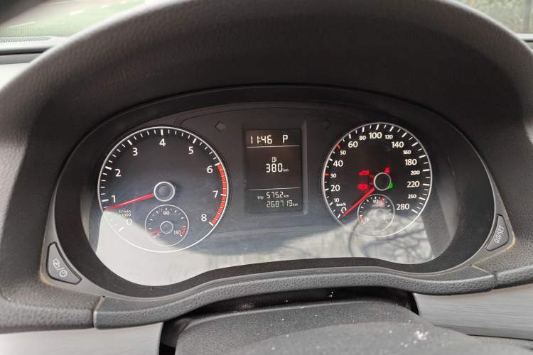 Used Volkswagen Passat 2013 1.8TSI DSG Prestige Edition Instrument Cluster