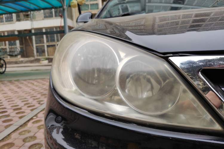 Used Volkswagen Lavida 2011 1.4 TSI Manual Prestige Edition Right Front Headlight