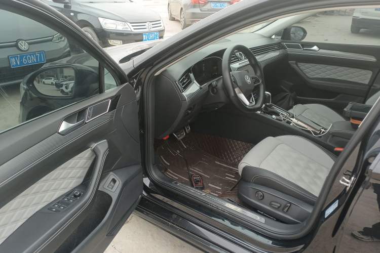 Used Volkswagen Magotan 2023 2 Million Units Limited Edition 330TSI DSG Leading Version