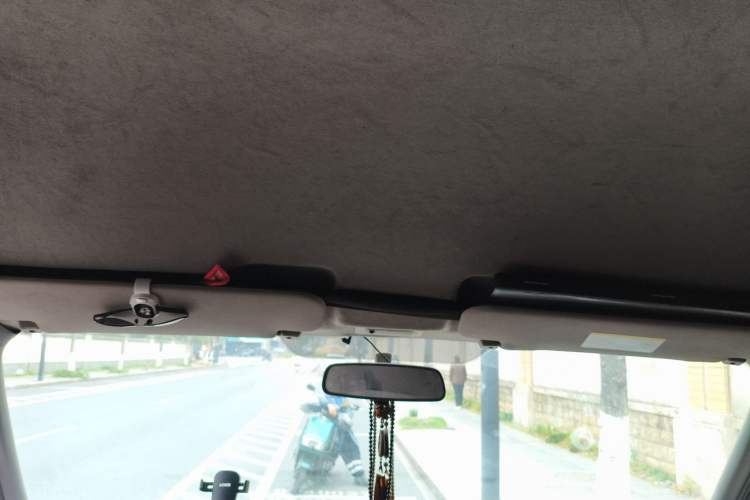 Used JMC Transit 2019 2.8T Commercial Version Intelligent Automatic Transmission Short Wheelbase Mid-Roof Design 6 Seats China VI Emission Standard – JX493
