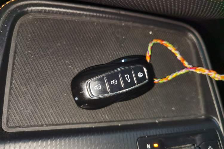 Used Ford Equator 2023 EcoBoost 225 Obsidian Orange Edition Prestige 7-Seater (2/2/3)