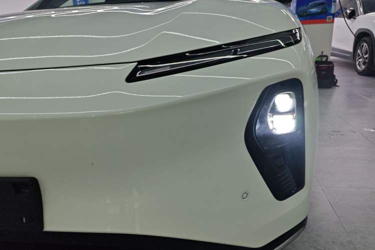 Used Nio ET9 2025 100 kWh Left Front Headlight