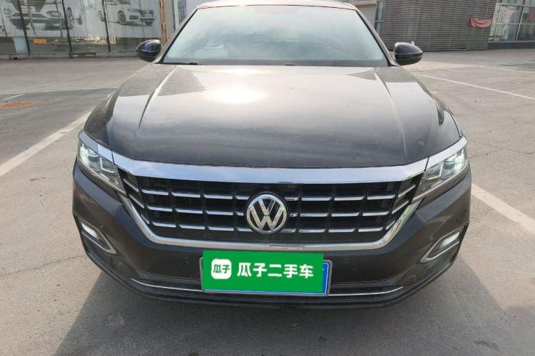 Used Volkswagen Passat 2019 330TSI Elite Edition China VI Front