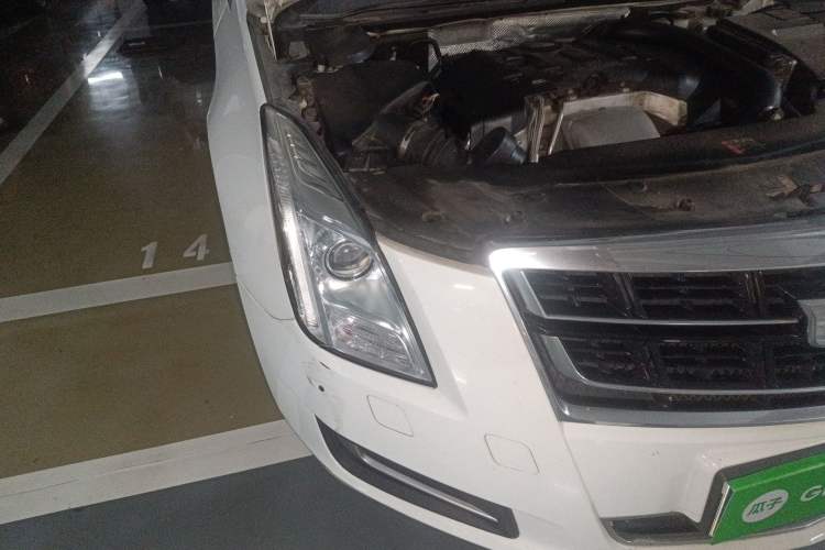 Used Cadillac XTS 2017 28T Tech Edition Right Front Headlight